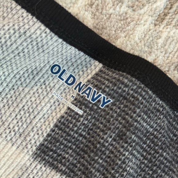 Old navy plaid pajamas - Picture 2 of 4